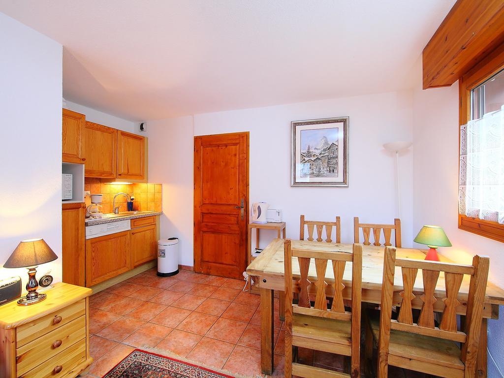 Apartment L'Espace Montagne-11 By Interhome Chamonix Room photo